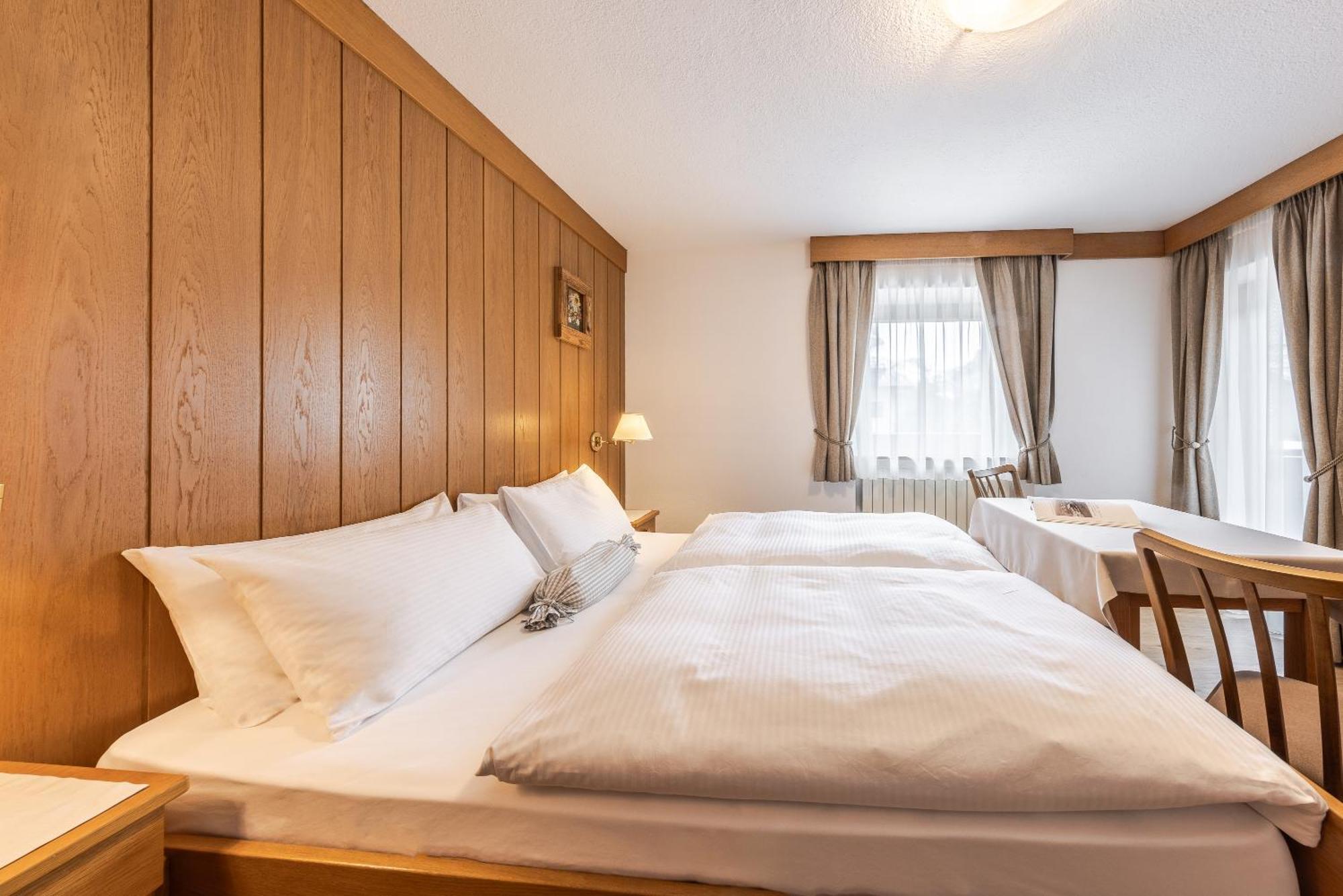 Villa Resi B&B Corvara Buitenkant foto